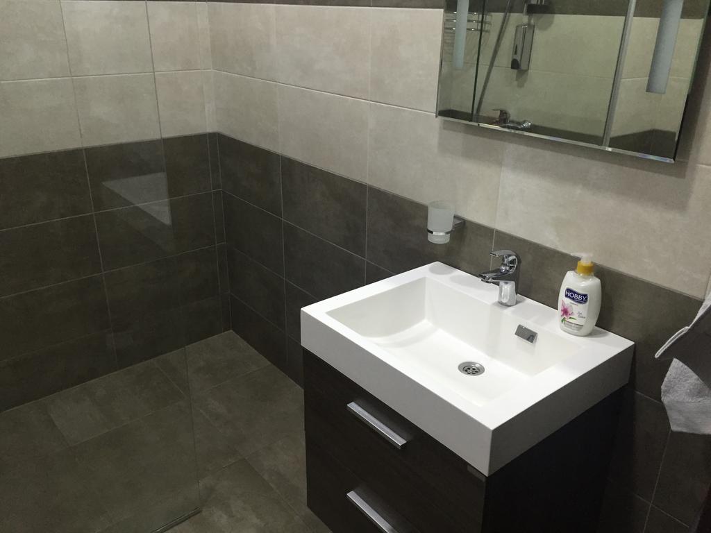 Sea Towers 2 Room Apartment Batumi Kültér fotó