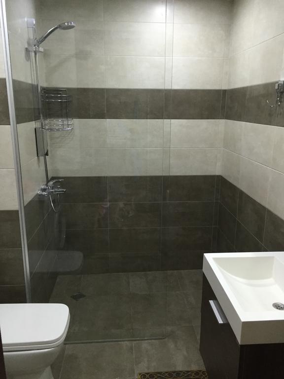 Sea Towers 2 Room Apartment Batumi Kültér fotó