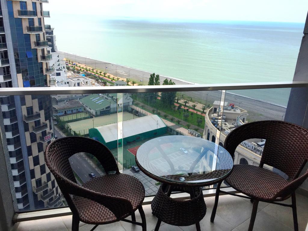 Sea Towers 2 Room Apartment Batumi Kültér fotó